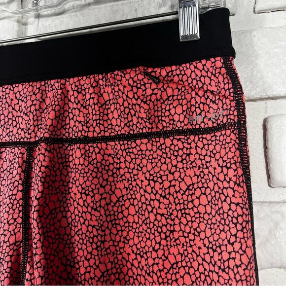 Nike Dri-Fit Cropped Athletic Leggings Size Medium - Picture 6 of 8